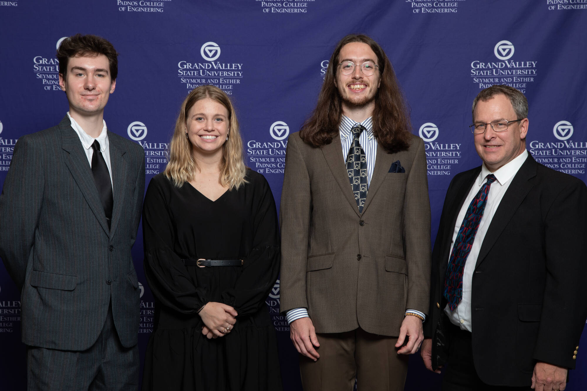 Group photo of Team 22